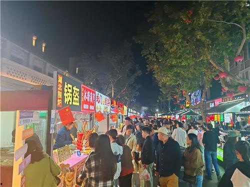 大新街夜市吃瓜,瓜果飘香，人间烟火味