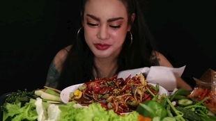 蒋先生专业吃瓜