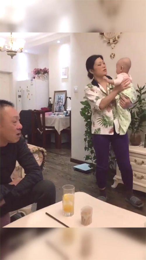 老丈人吃瓜视频,揭秘家庭欢乐时光