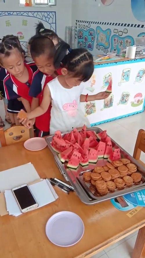 排队吃瓜剪,揭秘热门话题背后的众生相