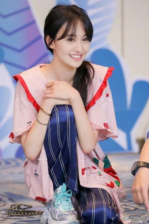 微博吃瓜姐妹,揭秘娱乐圈幕后故事